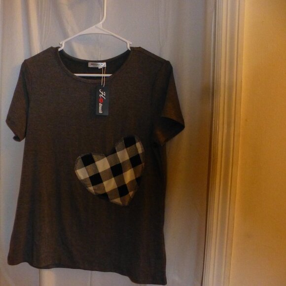 Hotouch gray t shirt with heart size m - Picture 1 of 3